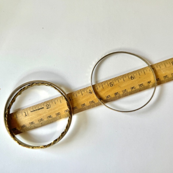 Brassy Bracelet Trio, 3 bangles - Picture 5 of 7